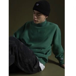 Champion Mock Neck Sweatshirt
